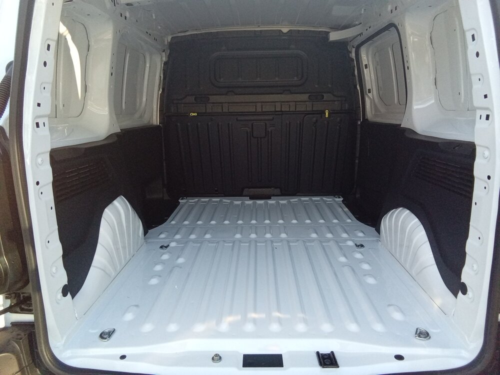 Occasion PEUGEOT Partner E-PARTNER FOURGON M 800 KG 136 CH BATTERIE 54 KWH