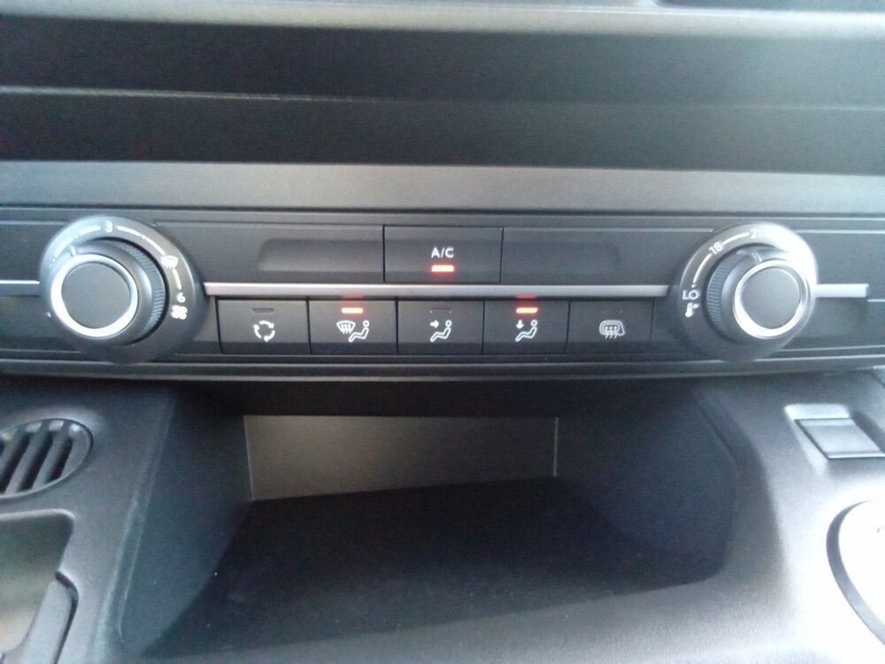 Occasion PEUGEOT Partner E-PARTNER FOURGON M 800 KG 136 CH BATTERIE 54 KWH