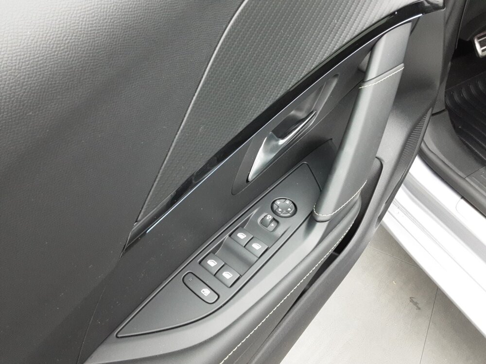 Occasion PEUGEOT 208 208 Hybrid 145 e-DCS6 - GT