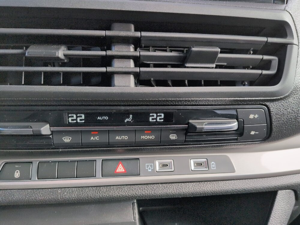 Occasion PEUGEOT Expert EXPERT CA FIXE M BLUEHDI 145 S&S EAT8