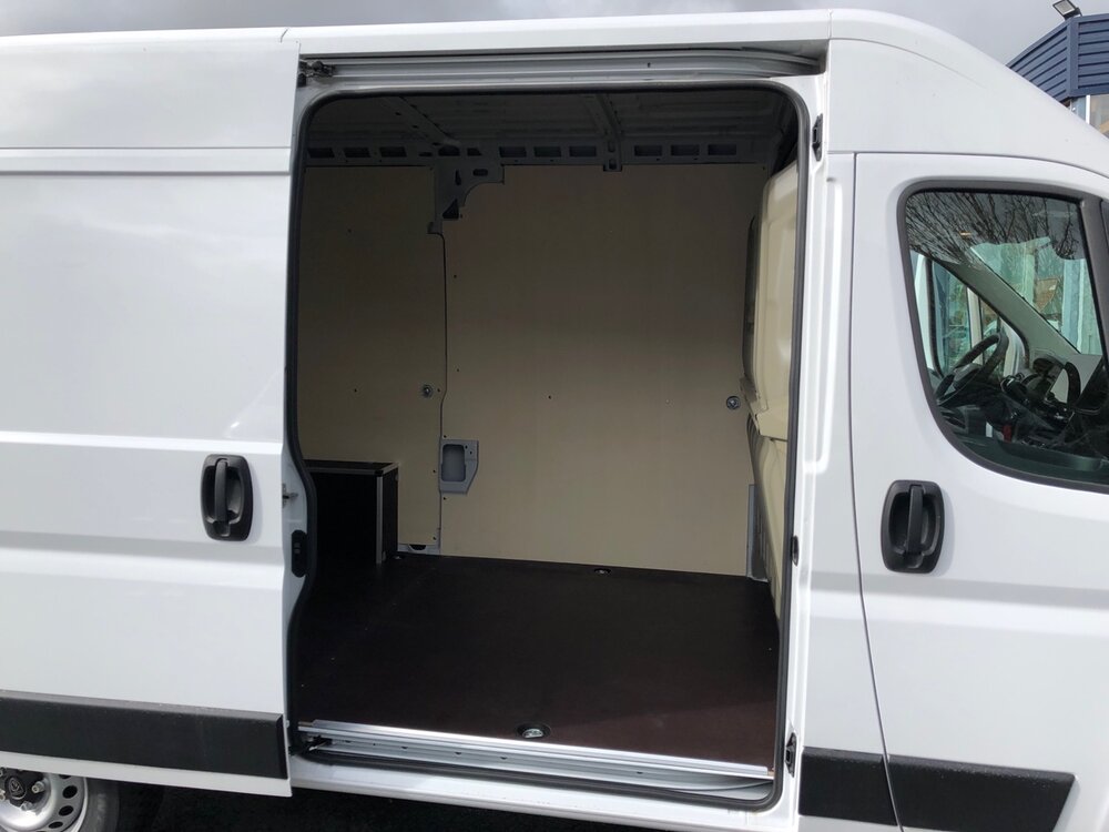 Occasion PEUGEOT Boxer BOXER FGN TOLE 3.5 T L2H2 140 S&S BVA8