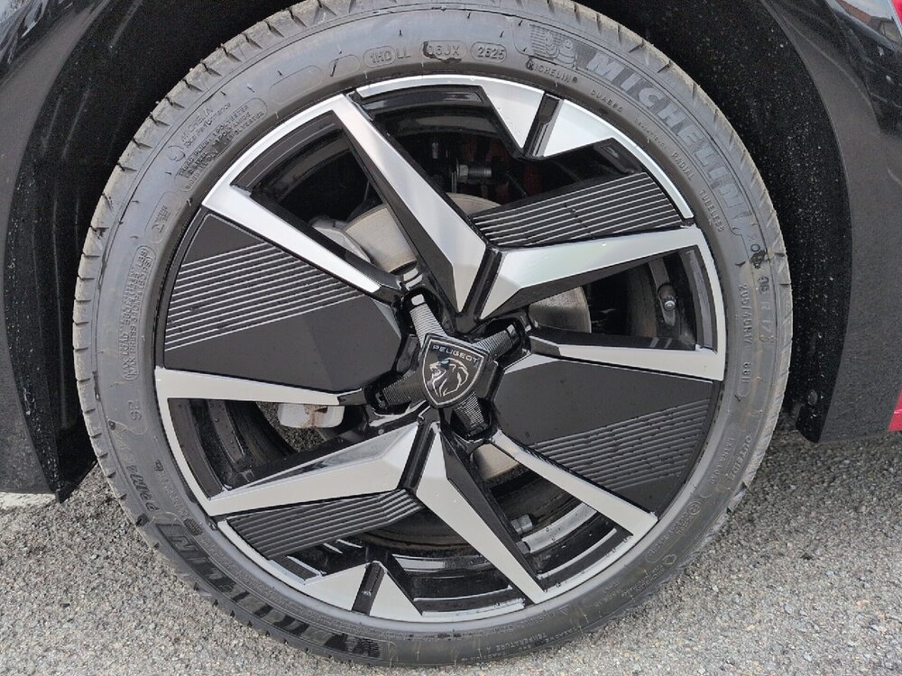 Occasion PEUGEOT 208 208 Hybrid 110 e-DCS6 - série spéciale ENVY