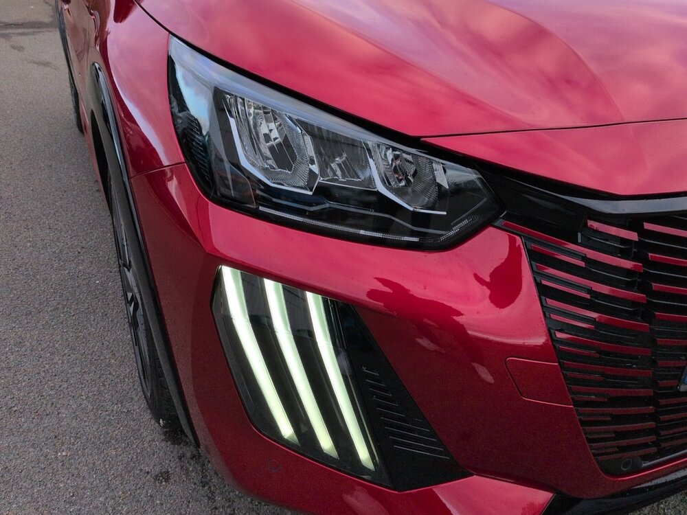 Occasion PEUGEOT 208 208 Hybrid 110 e-DCS6 - série spéciale ENVY