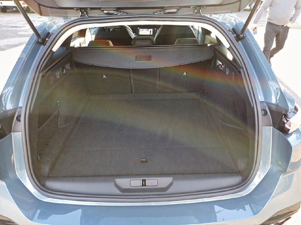 Occasion PEUGEOT 308 308 SW Hybrid 145 e-DCS6 - Allure