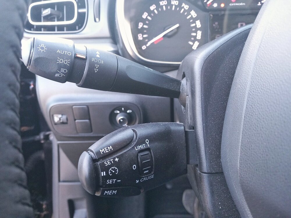 Occasion CITROEN C3 C3 PureTech 110 S&S EAT6 - Shine Pack