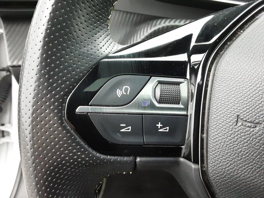 Occasion PEUGEOT 208 208 Electrique 50 kWh 136ch - GT Pack