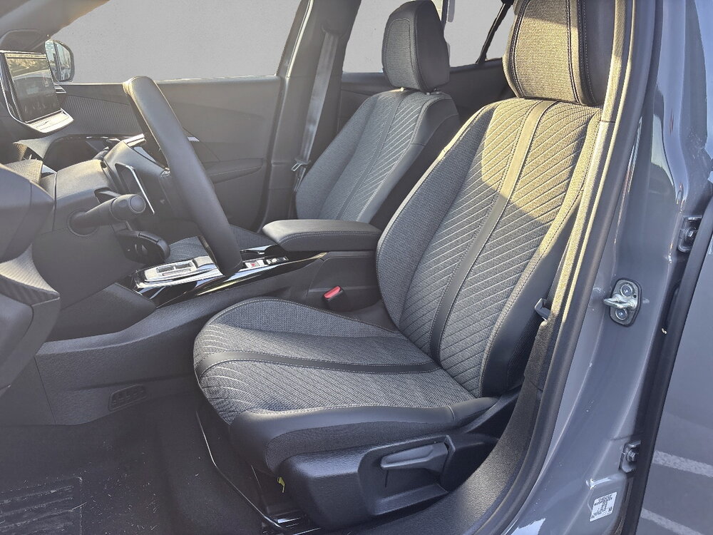 Occasion PEUGEOT 2008 2008 Hybrid 145 e-DCS6 - série spéciale ENVY