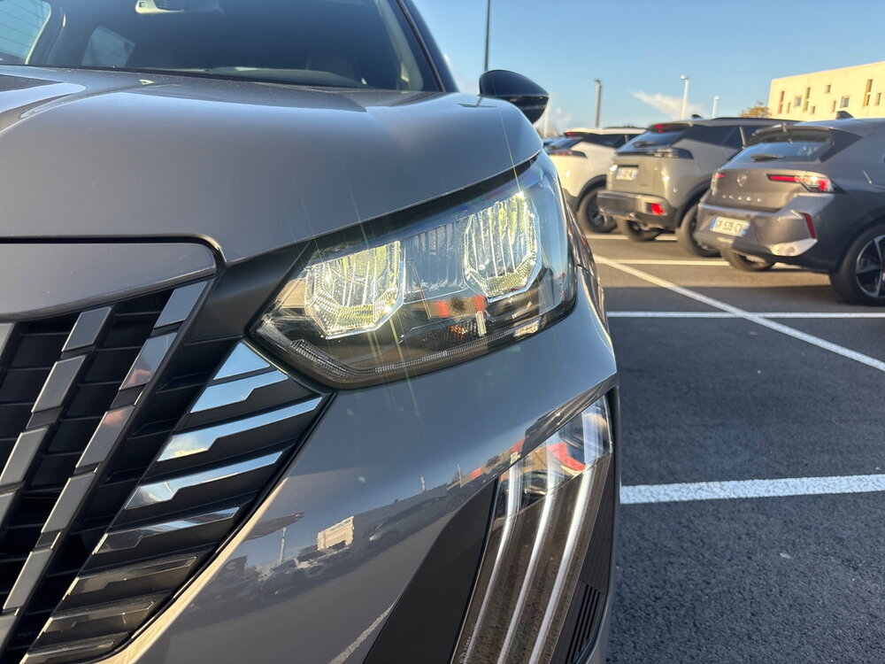 Occasion PEUGEOT 2008 2008 Hybrid 145 e-DCS6 - série spéciale ENVY