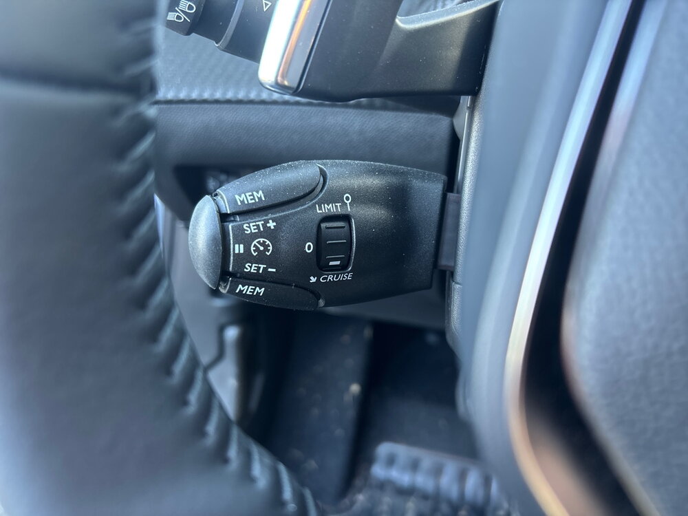 Occasion PEUGEOT 2008 2008 Hybrid 145 e-DCS6 - série spéciale ENVY