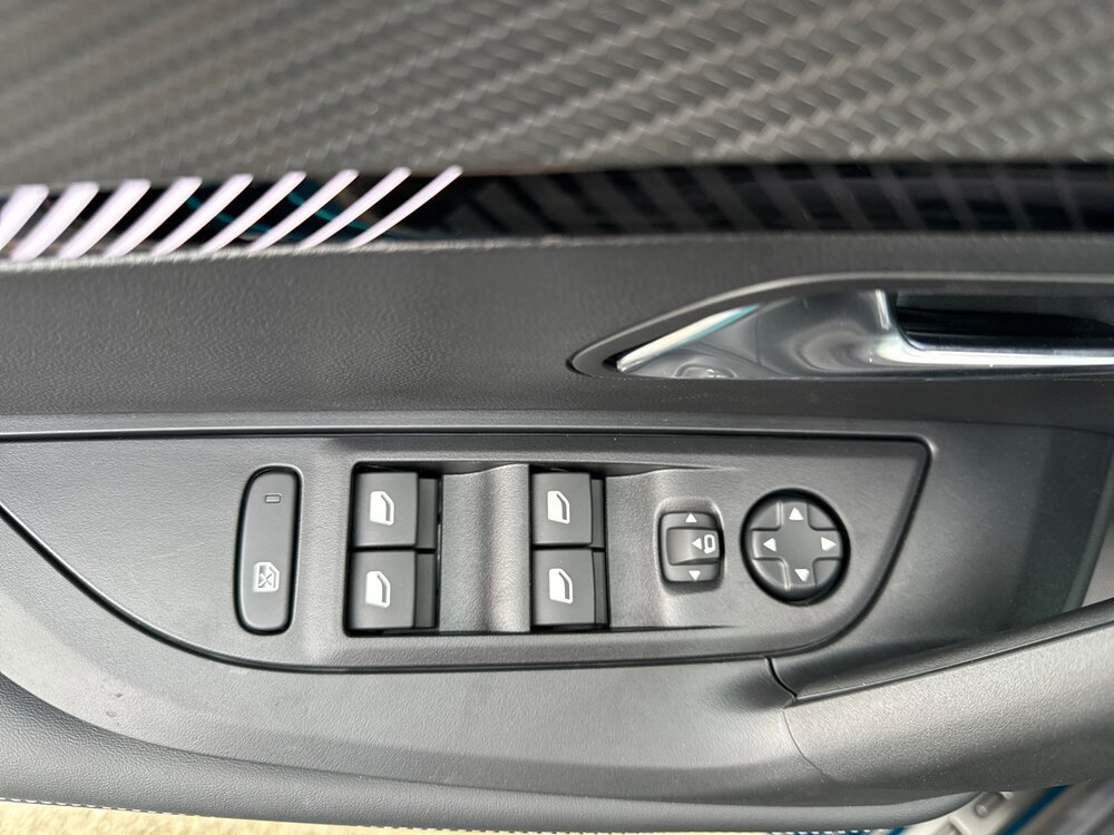 Occasion PEUGEOT 2008 2008 Hybrid 145 e-DCS6 - série spéciale ENVY
