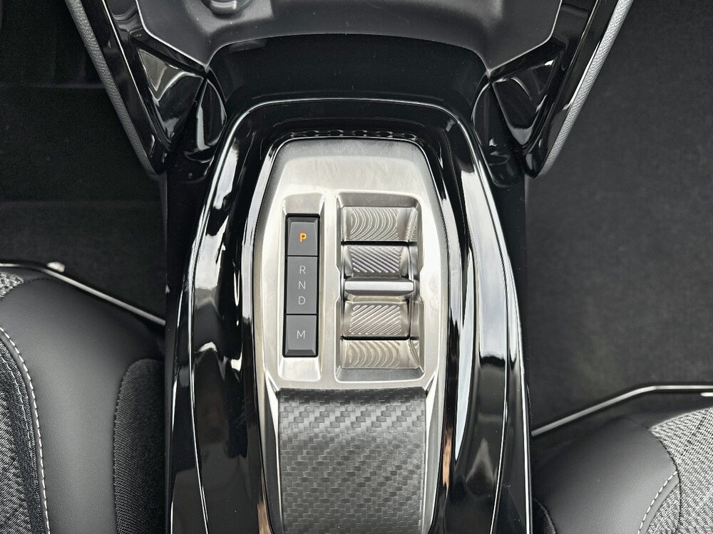 Occasion PEUGEOT 208 208 Hybrid 110 e-DCS6 - série spéciale ENVY