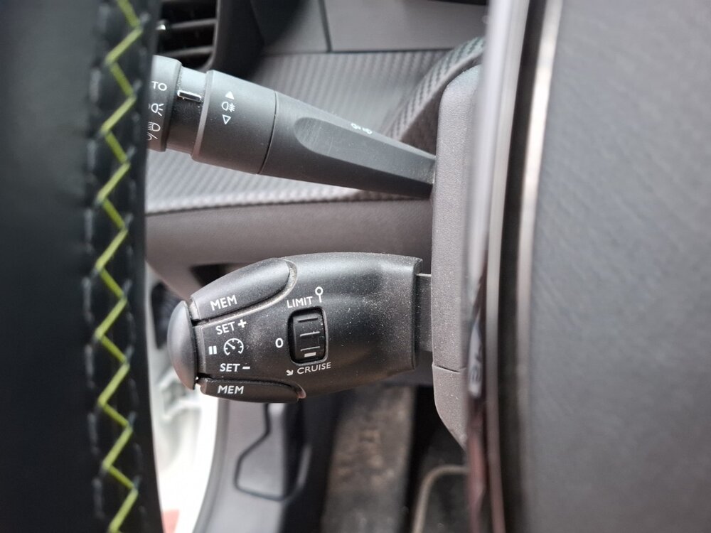 Occasion PEUGEOT 208 208 Electrique 50 kWh 136ch - GT