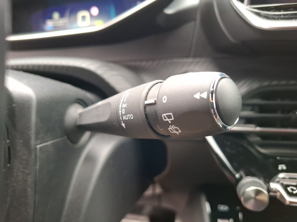 Occasion PEUGEOT 208 208 Electrique 50 kWh 136ch - GT