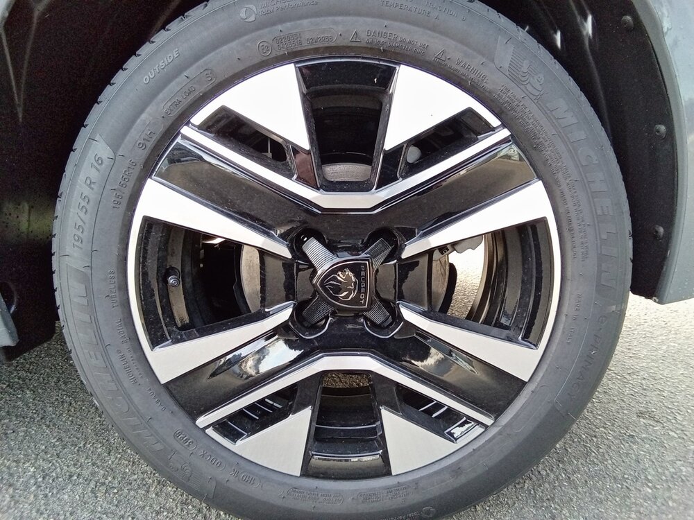Occasion PEUGEOT 208 208 Hybrid 110 e-DCS6 - Allure
