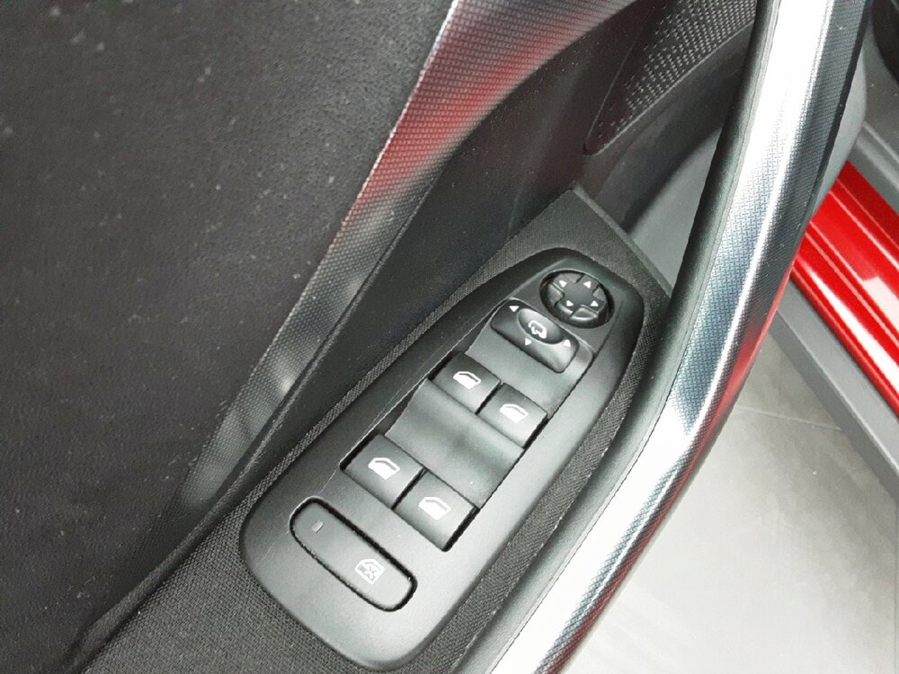 Occasion PEUGEOT 2008 2008 1.2 PureTech 110ch S&S BVM5