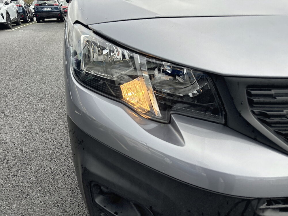 Occasion PEUGEOT Partner PARTNER FOURGON STANDARD 650 KG BLUEHDI 100 S&S BVM6 - ASPHALT