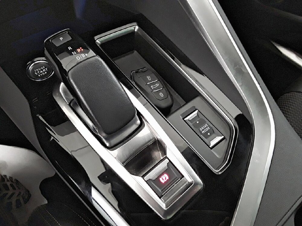 Occasion PEUGEOT 3008 3008 Hybrid 225 e-EAT8 - GT