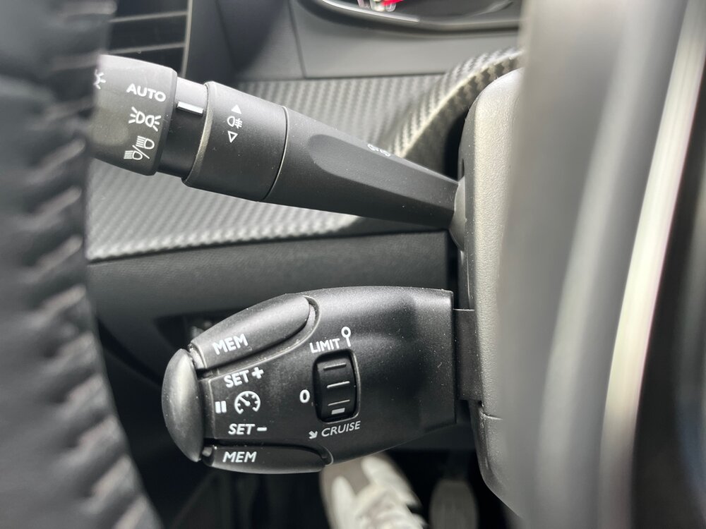 Occasion PEUGEOT 208 208 PureTech 100 S&S BVM6 - Allure