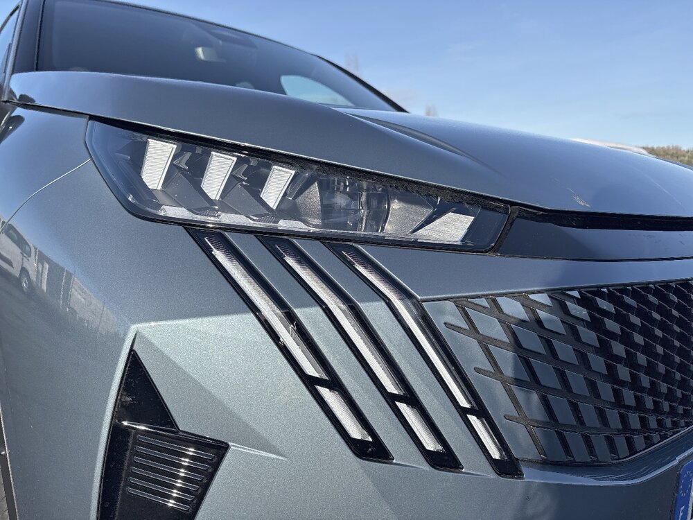Occasion PEUGEOT 3008 3008 Hybrid 136 e-DCS6 - GT