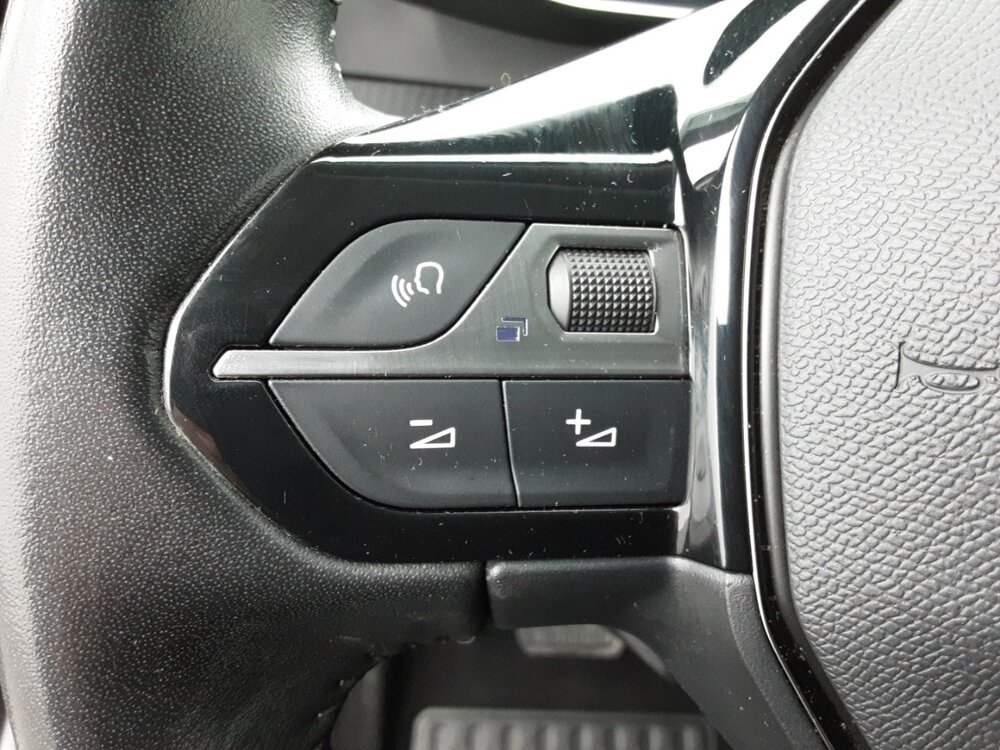 Occasion PEUGEOT 2008 2008 Moteur électrique 136 ch - Allure Pack