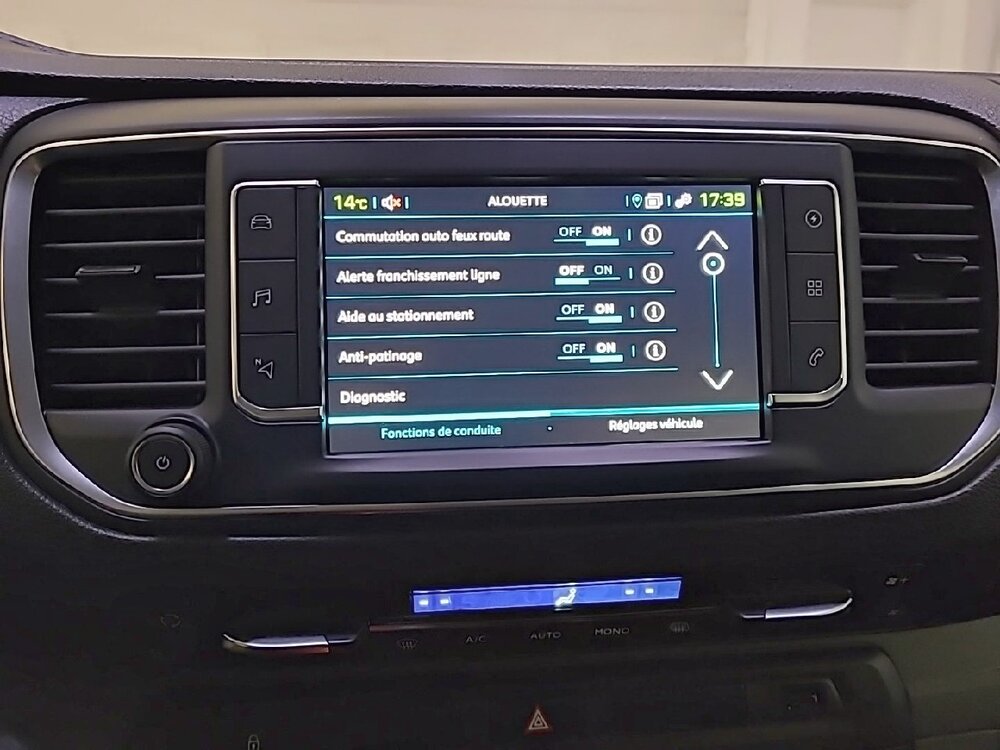 Occasion PEUGEOT Expert EXPERT CA LONG ELECTRIQUE 75KWH 136CH - FIXE ASPHALT