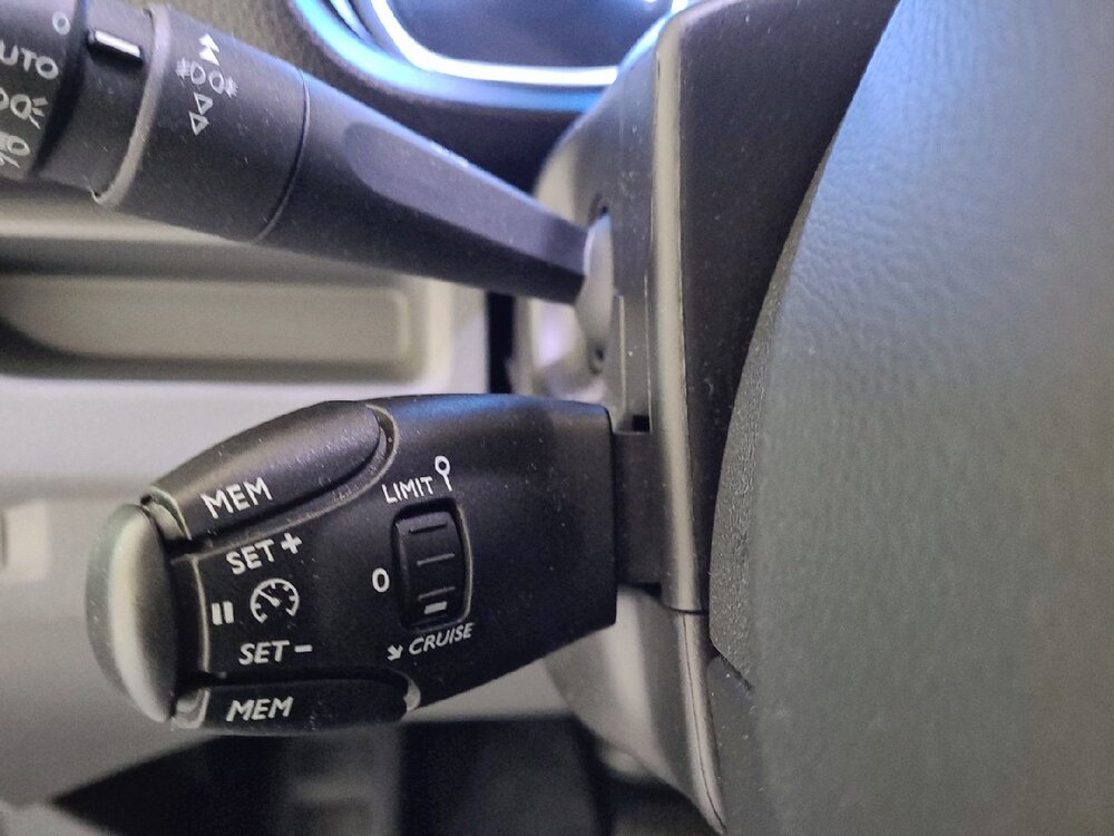 Occasion PEUGEOT Expert EXPERT CA LONG ELECTRIQUE 75KWH 136CH - FIXE ASPHALT