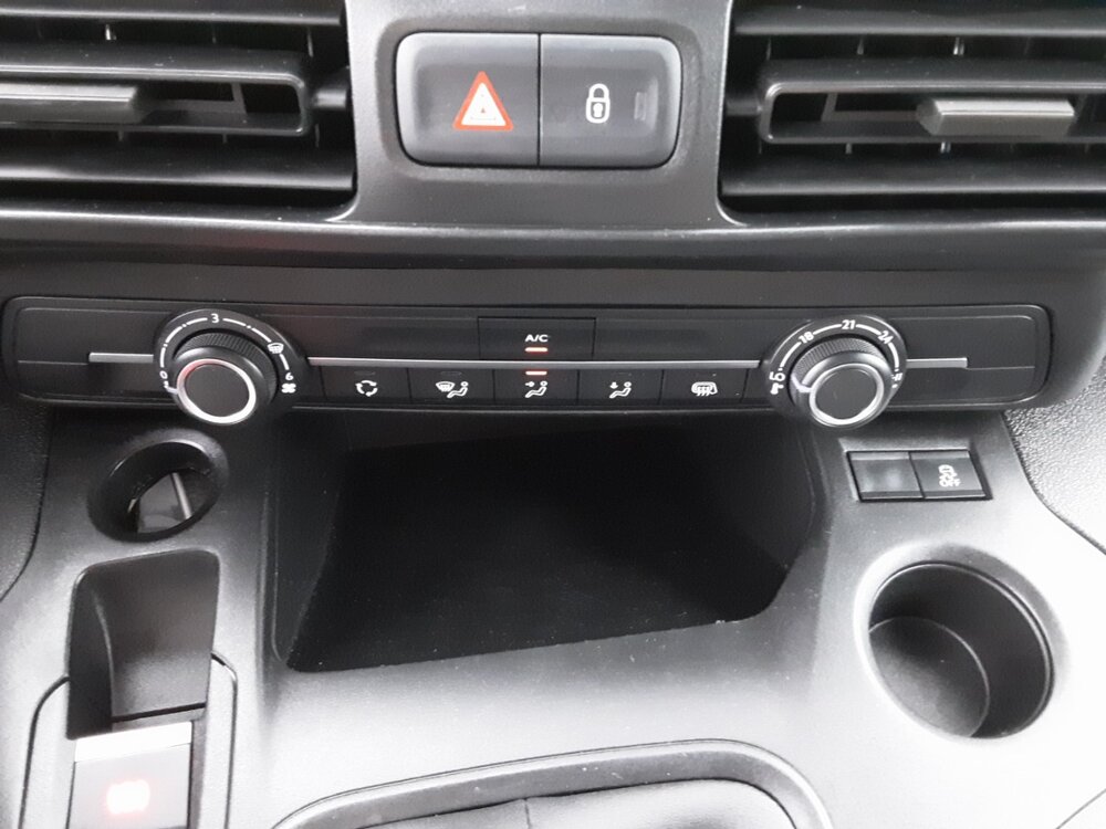 Occasion PEUGEOT Partner PARTNER FOURGON STANDARD 650 KG BLUEHDI 75 BVM5 - PREMIUM