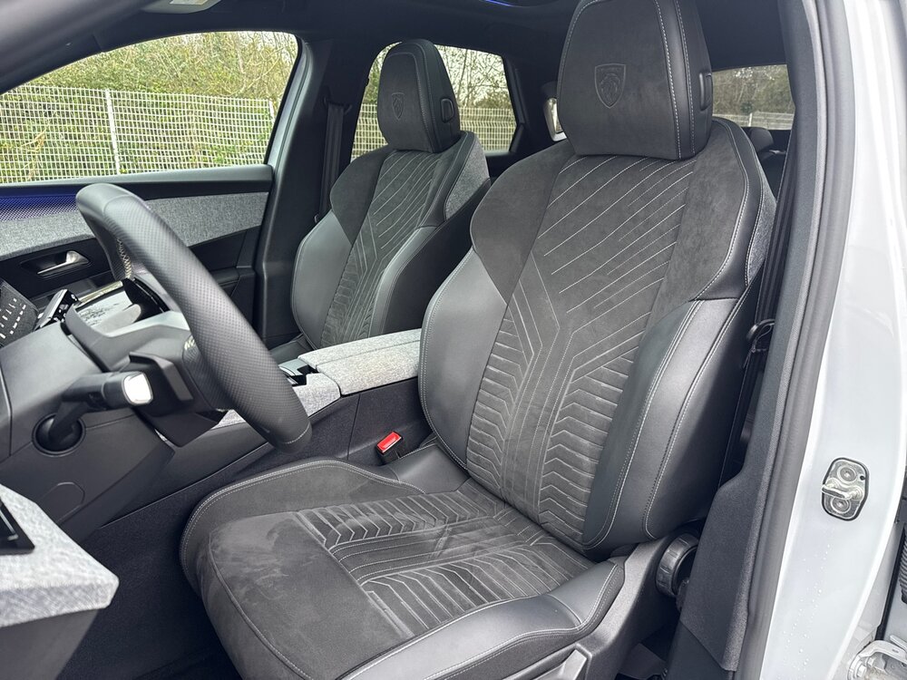 Occasion PEUGEOT 3008 3008 Electrique 210 ch 73 kWh - GT