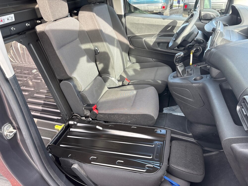 Occasion PEUGEOT Partner PARTNER FOURGON STANDARD 650 KG BLUEHDI 100 S&S BVM5 - PREMIUM