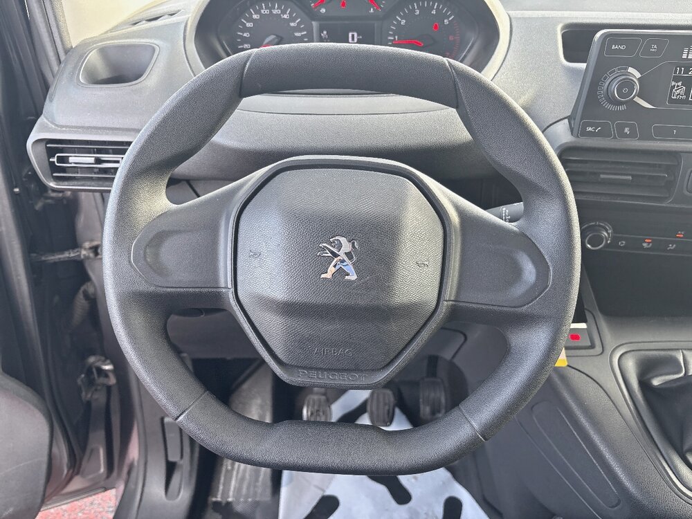 Occasion PEUGEOT Partner PARTNER FOURGON STANDARD 650 KG BLUEHDI 100 S&S BVM5 - PREMIUM