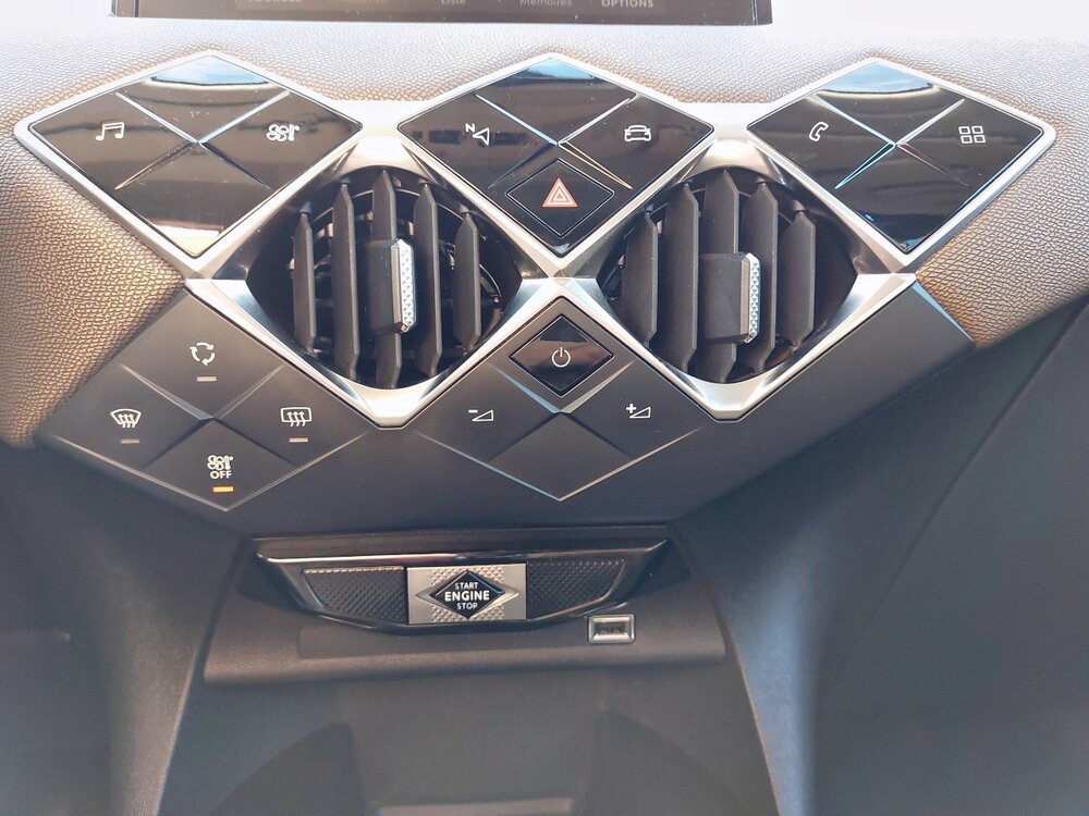 Occasion DS DS3 Crossback DS3 Crossback BlueHDi 100 BVM6 - So Chic