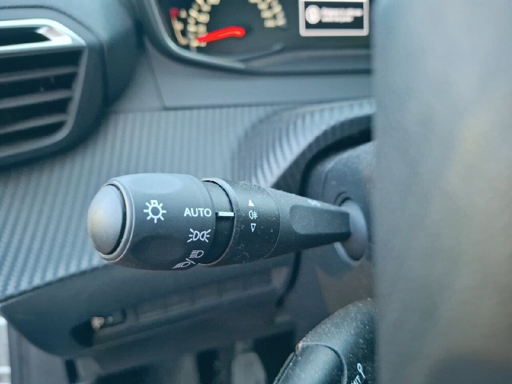 Occasion PEUGEOT 2008 2008 PureTech 100 S&S BVM6