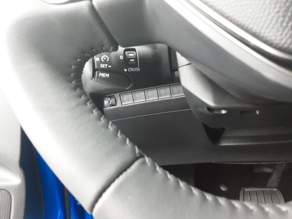Occasion PEUGEOT 208 208 Hybrid 100 e-DCS6 - Allure
