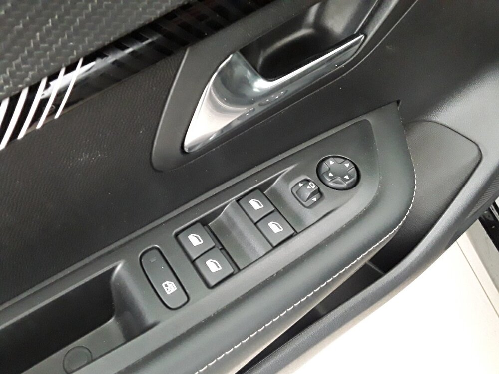 Occasion PEUGEOT 208 208 Hybrid 100 e-DCS6