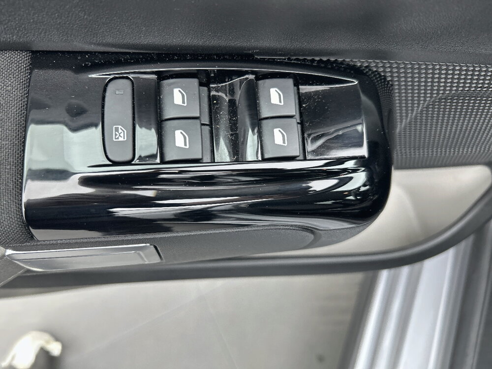 Occasion CITROEN C3 C3 PureTech 110 S&S EAT6 - Shine Pack