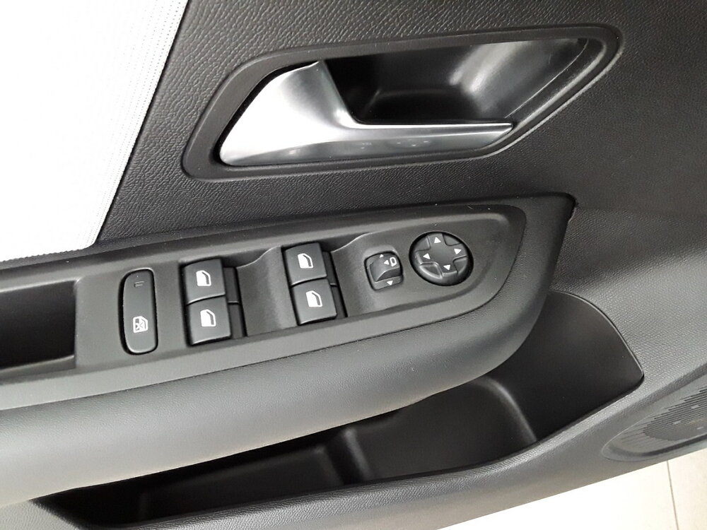 Occasion CITROEN C4 C4 Hybride 136 e-DCS6 - Max