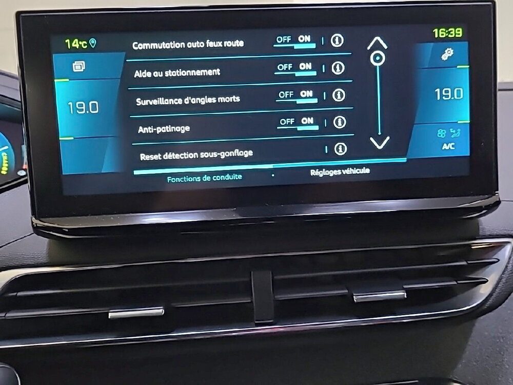 Occasion PEUGEOT 3008 3008 Hybrid 225 e-EAT8 - Roadtrip