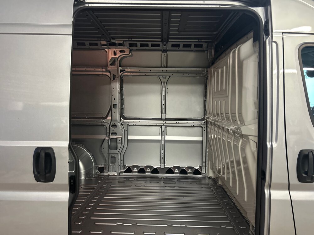 Occasion PEUGEOT Boxer BOXER FGN TOLE 3.5 T L2H2 140 S&S BVA8