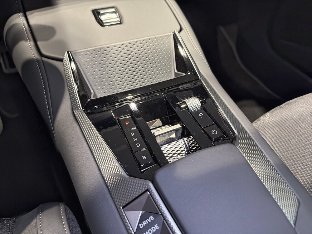 Occasion DS DS4 N°4 Hybride Rechargeable 225 DCT7 - Etoile - Alcantara