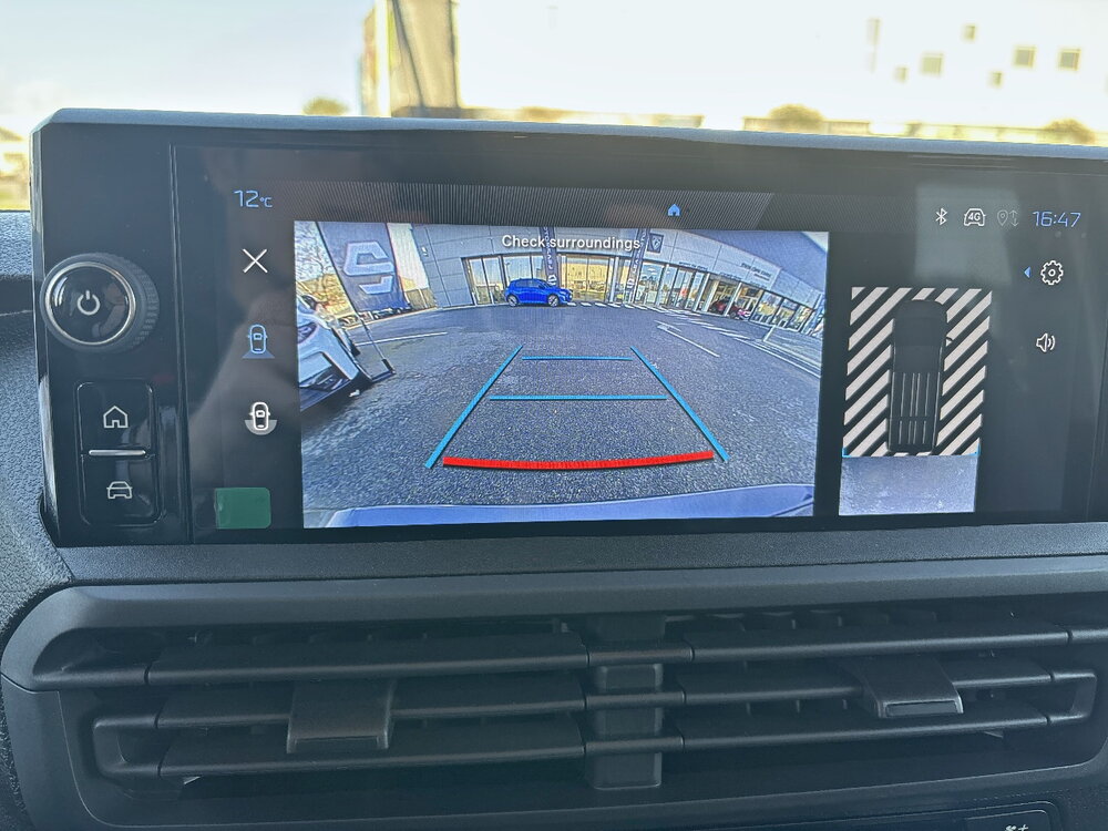 Occasion PEUGEOT Expert EXPERT CA FIXE M DIESEL 150 CH AUTOMATIQUE