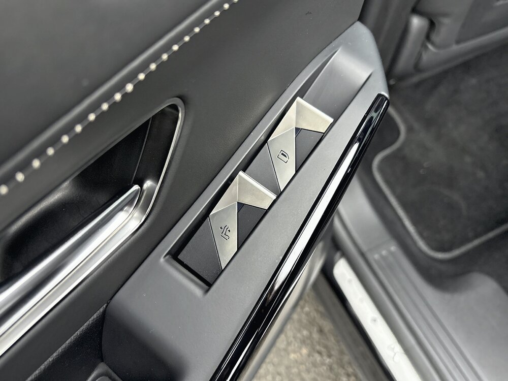 Occasion DS DS 7 Crossback DS7 Crossback Hybride E-Tense 300 EAT8 4x4 - Louvre