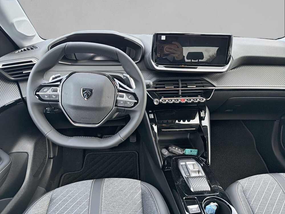 Occasion PEUGEOT 208 208 Hybrid 110 e-DCS6 - série spéciale ENVY