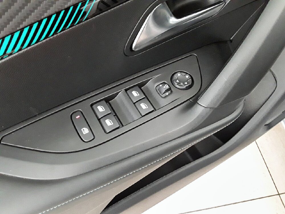 Occasion PEUGEOT 2008 2008 PureTech 100 S&S BVM6 - Allure