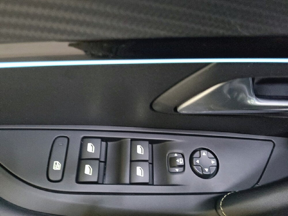 Occasion PEUGEOT 208 208 Electrique 50 kWh 136ch - GT