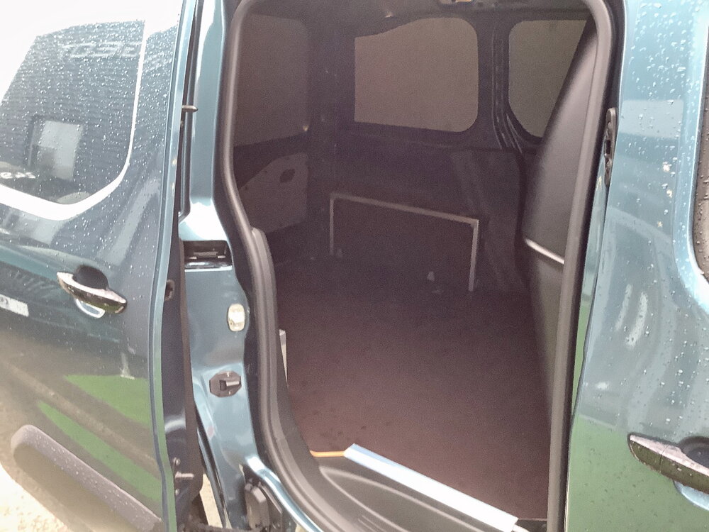 Occasion PEUGEOT Partner PARTNER FOURGON M DIESEL 130 CH AUTOMATIQUE - CHARGE UTILE MAJOREE