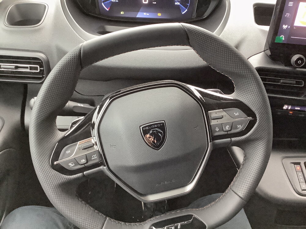 Occasion PEUGEOT Partner PARTNER FOURGON M DIESEL 130 CH AUTOMATIQUE - CHARGE UTILE MAJOREE