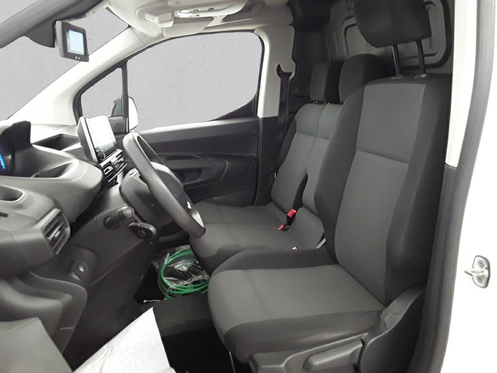 Occasion PEUGEOT Partner E-PARTNER FOURGON M 800 KG 136 CH BATTERIE 50 KWH