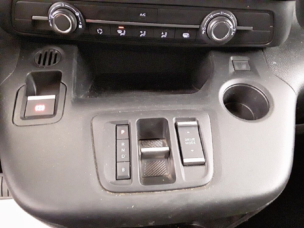 Occasion PEUGEOT Partner E-PARTNER FOURGON M 800 KG 136 CH BATTERIE 50 KWH