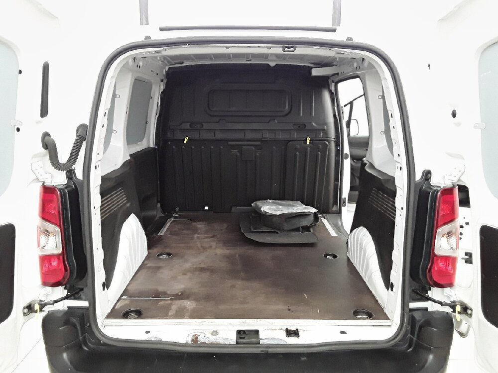 Occasion PEUGEOT Partner E-PARTNER FOURGON M 800 KG 136 CH BATTERIE 50 KWH