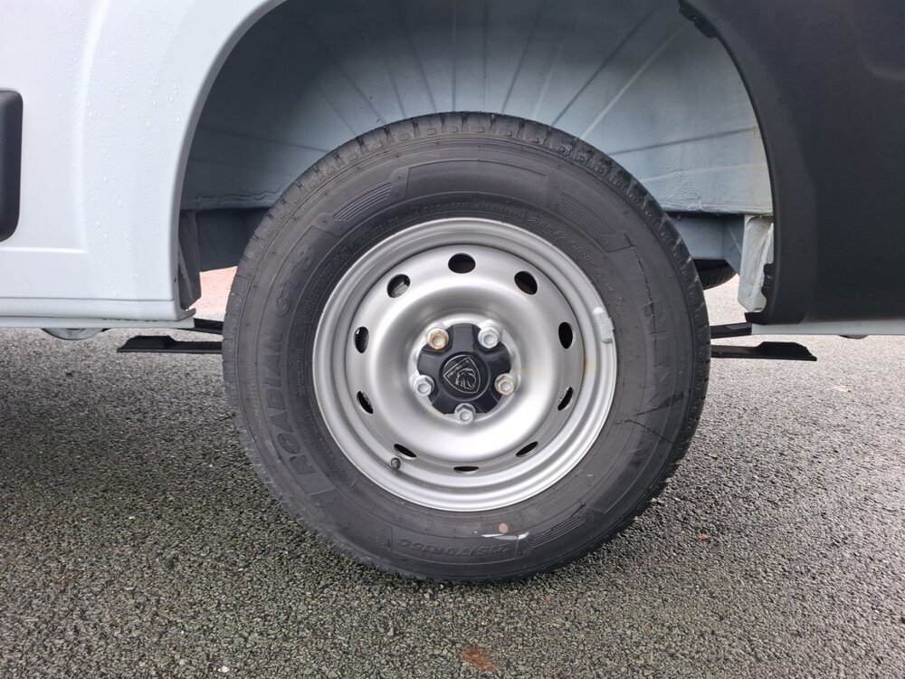 Occasion PEUGEOT Boxer BOXER FGN TOLE 3.5 T L2H2 140 S&S BVM6